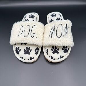 Rae Dunn DOG MOM Slippers Cream & Black Paw Prints House Shoes Women’s S (5/6)